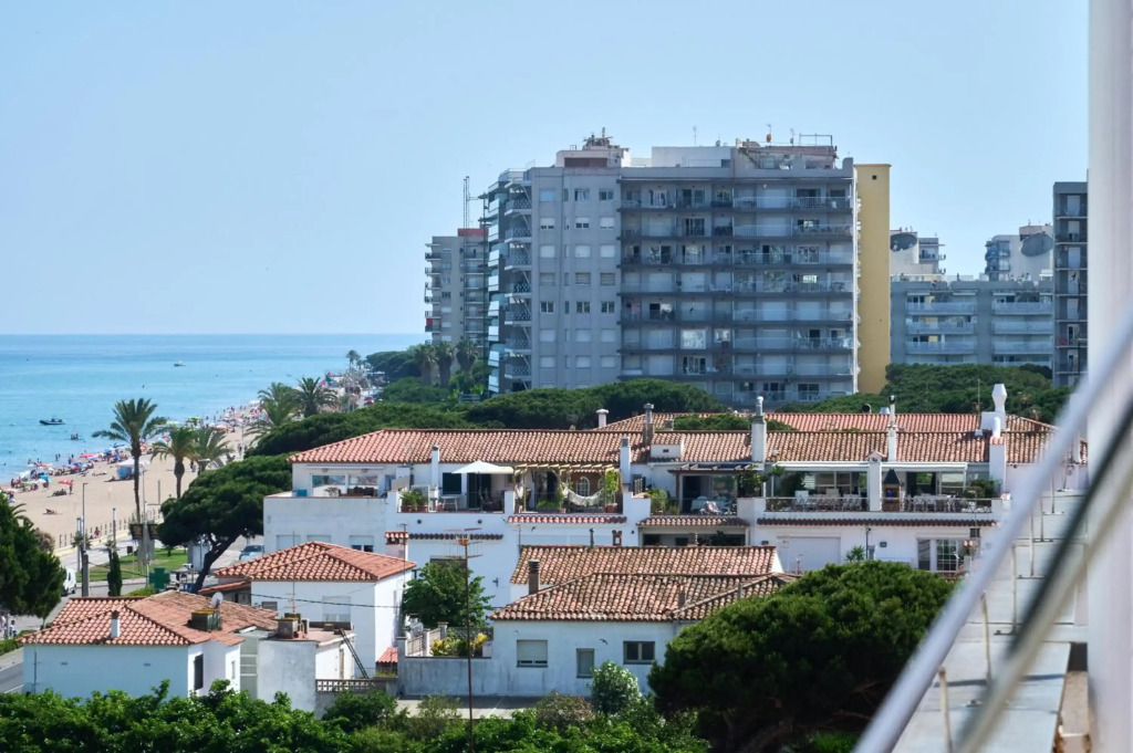 Lovely 2 bedroom apartment with terrace