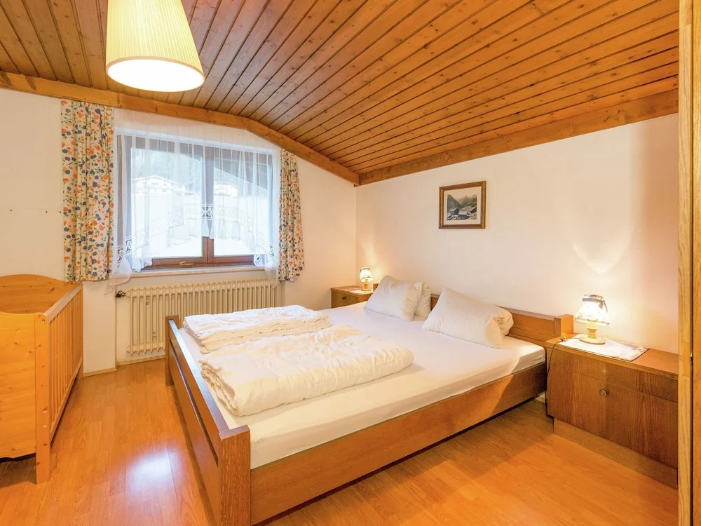 Spacious Apartment in Hollersbach im Pinzgau near Ski Area