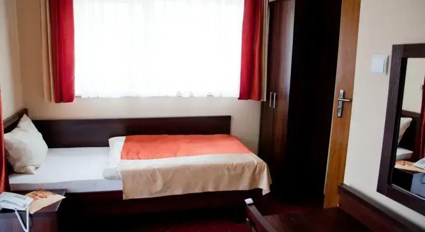 Hotel Dębina