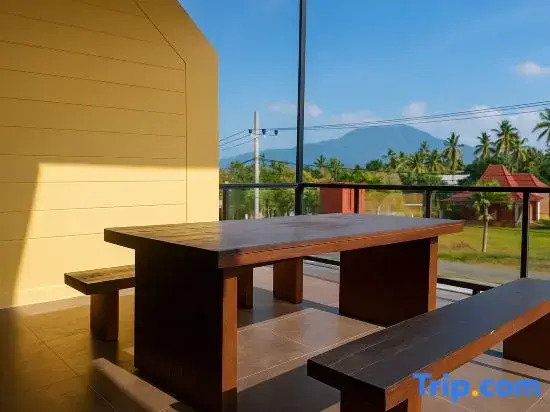 Omah Poer Modern Tropical Villa