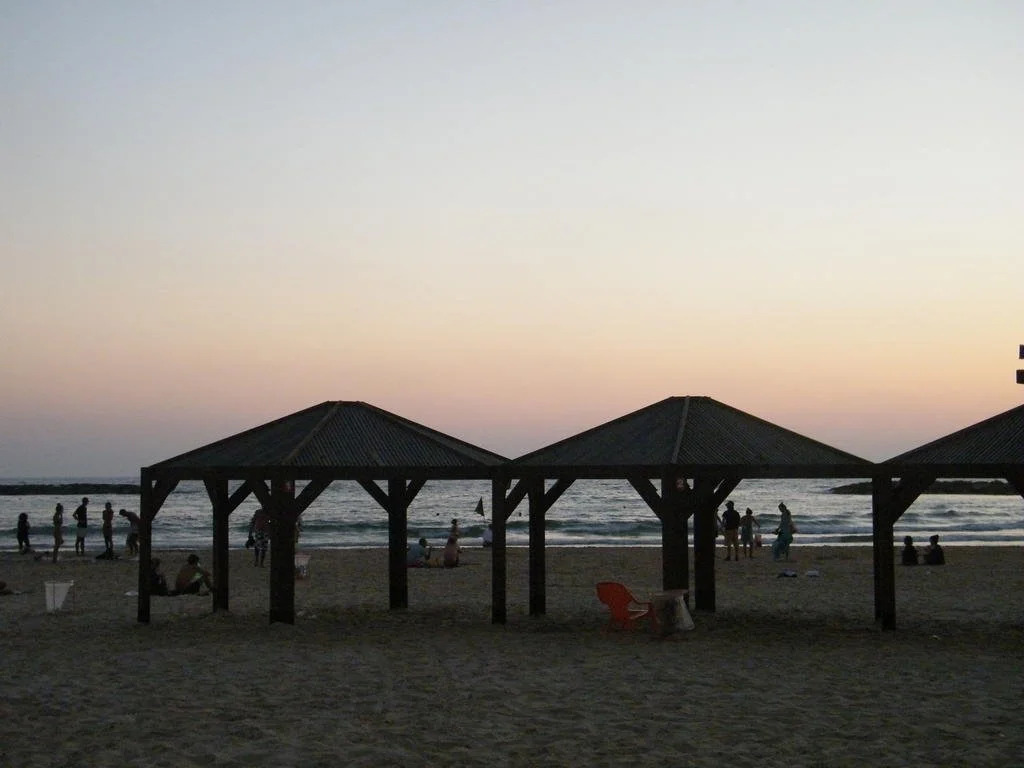 The Sea Apartments Tel Aviv by different locations