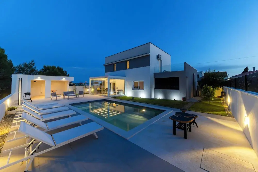 Alba Family Home