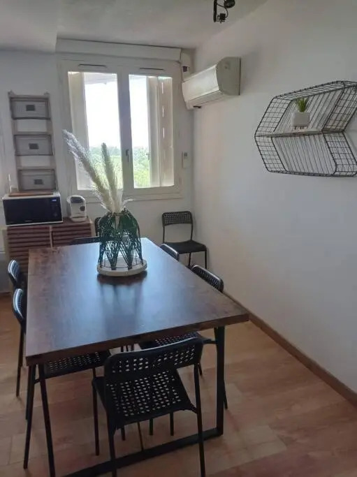 Grand Appartement (Max 10 personnes) à 20 min de la mer