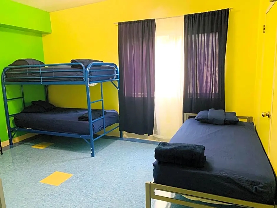 Banana Bungalow West Hollywood Hotel & Hostel