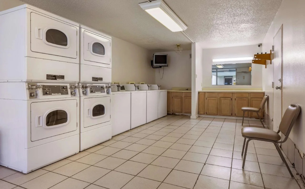 Calloway Inn & Suites