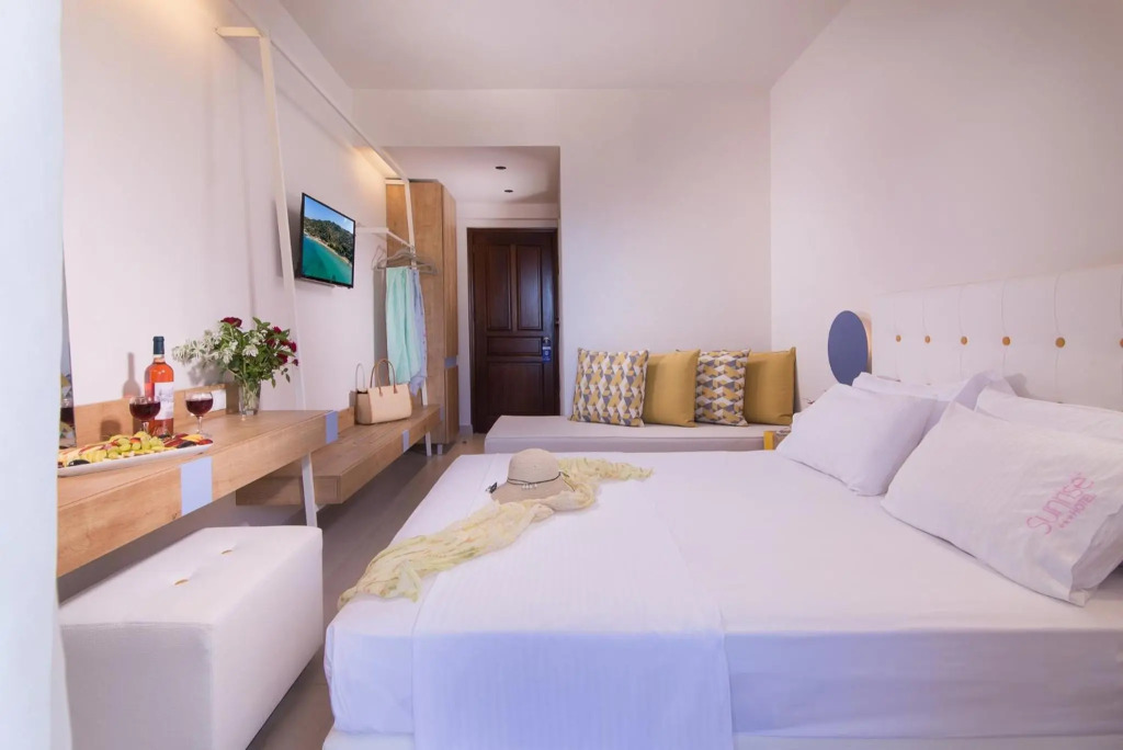 Sun Rise Hotel