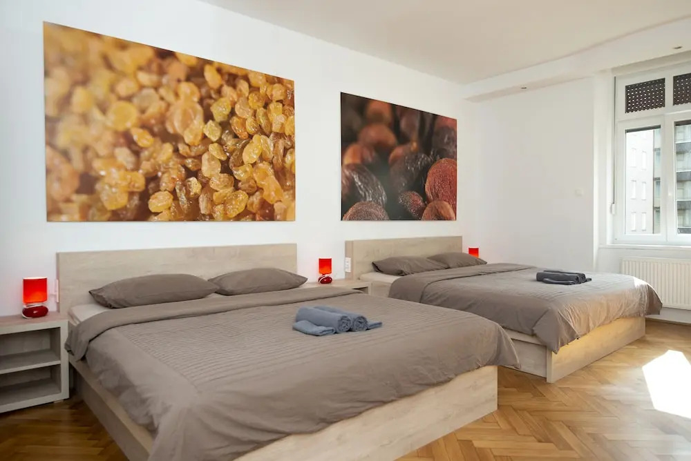 Viva Rooms