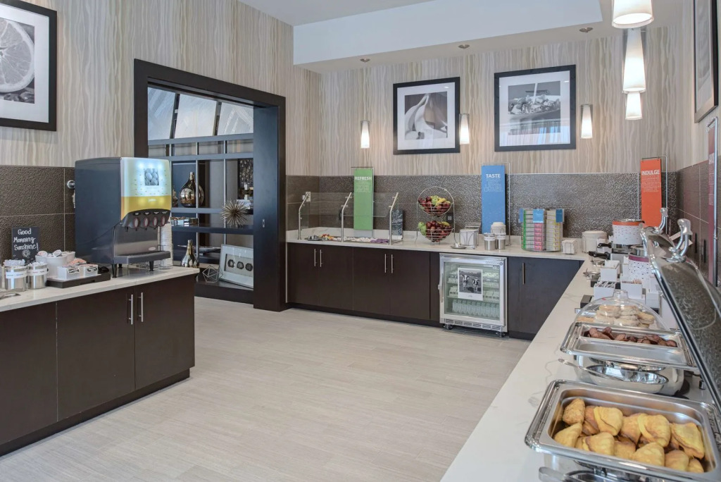 Hampton Inn & Suites-Worcester, MA