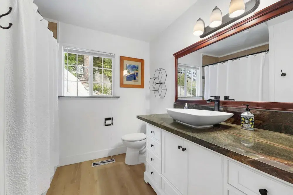 NEW Zephyr Cove Zen - Hot tub & Summer Pool