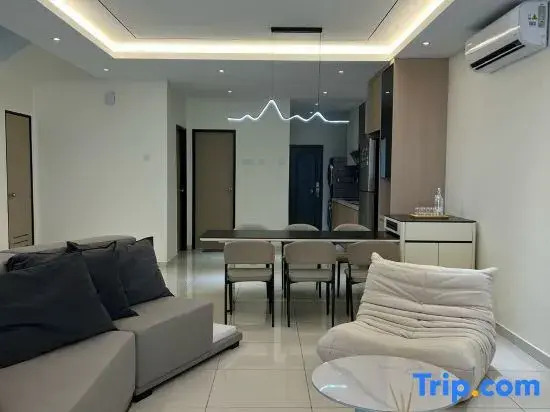 Cozy Landed Home • Sutera & Paradigm@10pax