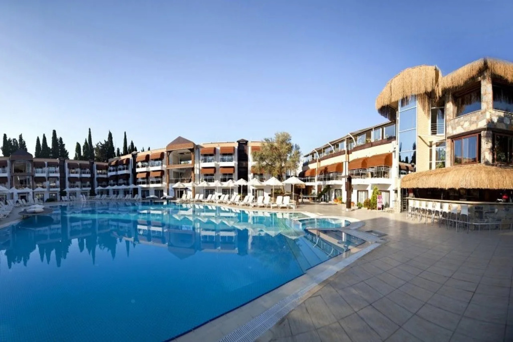 Risa Hotel