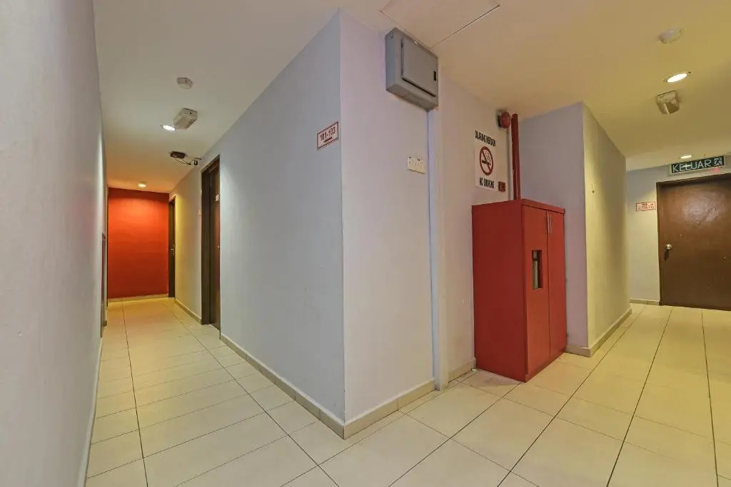Hotel O M Three Hotel