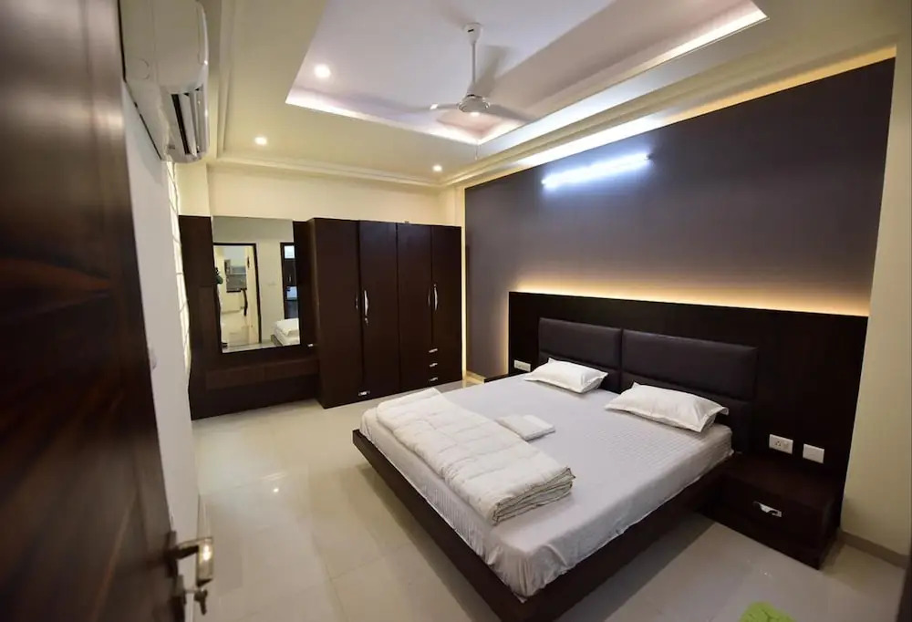 StayEden - Modern & Upscale 3BHK Airport