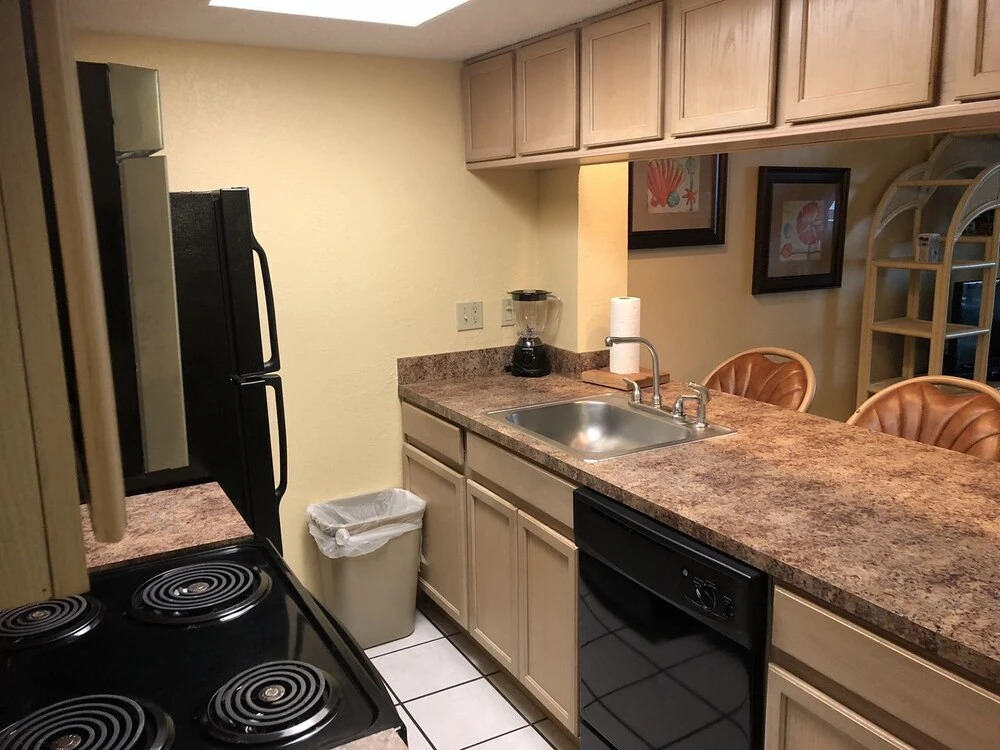 Cocoa Beach Ocean Landing Resort“ Ocean Front Apartment