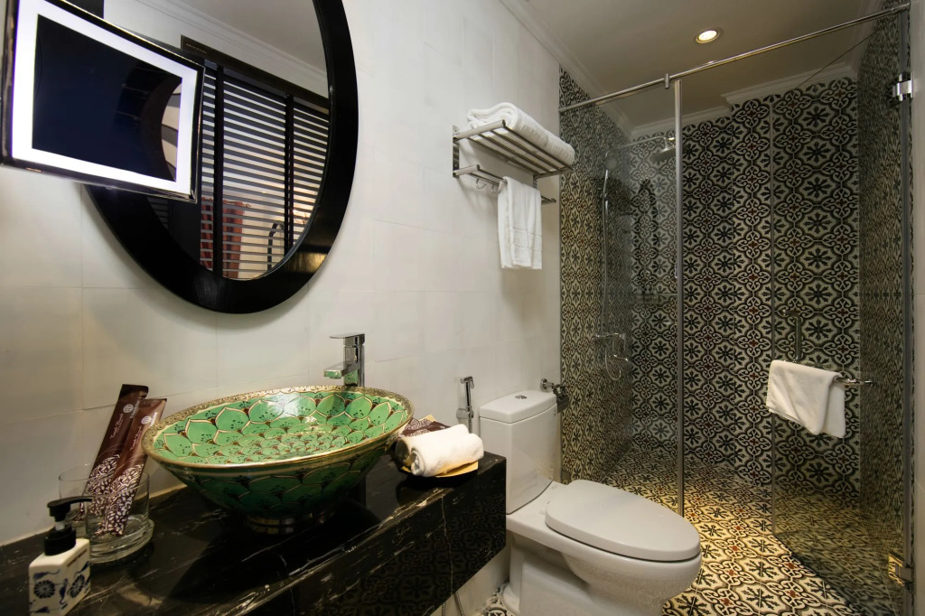 Hanoi Center Silk Premium Hotel & Spa & Travel