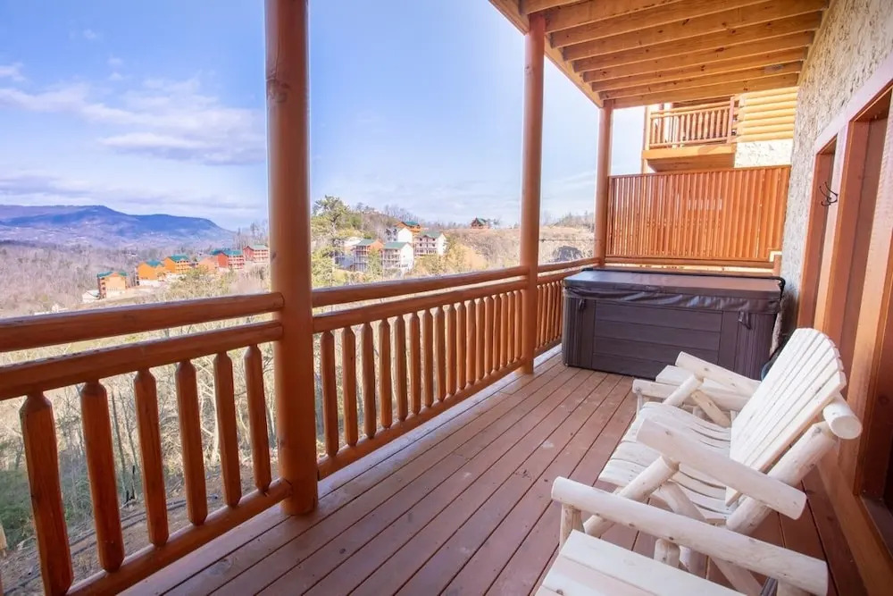 .lookout Lodge 6 Bedroom Cabin
