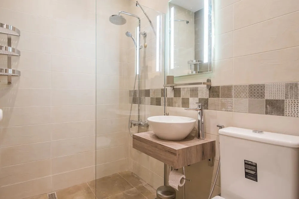 FM Luxury 1-BDR Apartment - Designer Business