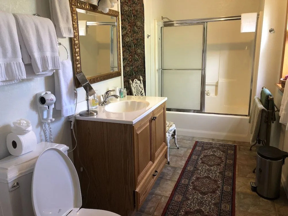Echo Canyon Spa Resort (Adults Only)