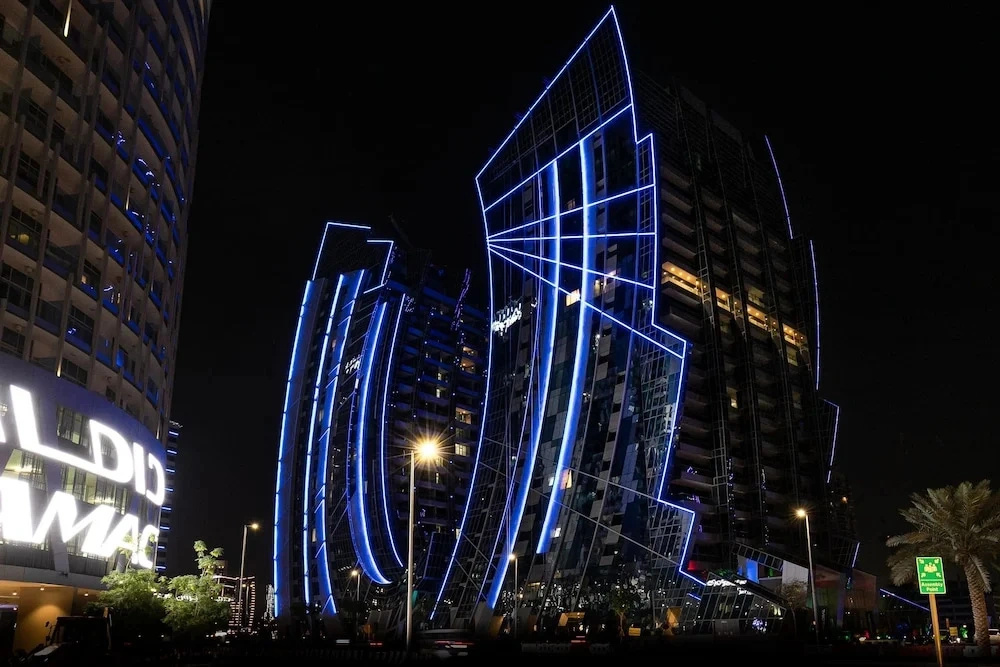 LUX Studio Near Burj w Canal Views
