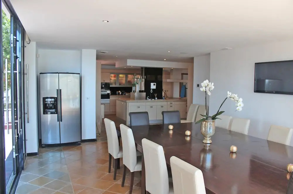 7 bedroom modern beachfront Villa, in Artola, Marbella, close Puerto Cabopino