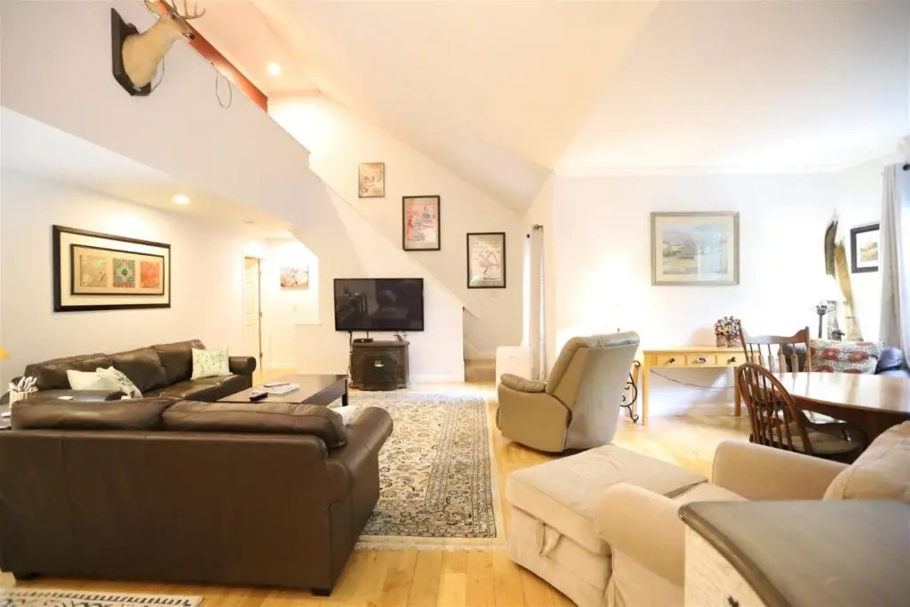 Forest Ridge 8C, Lincoln