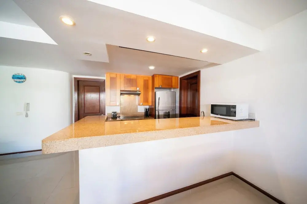 Luxury 1 BR Condo with Pool - Kaan 304