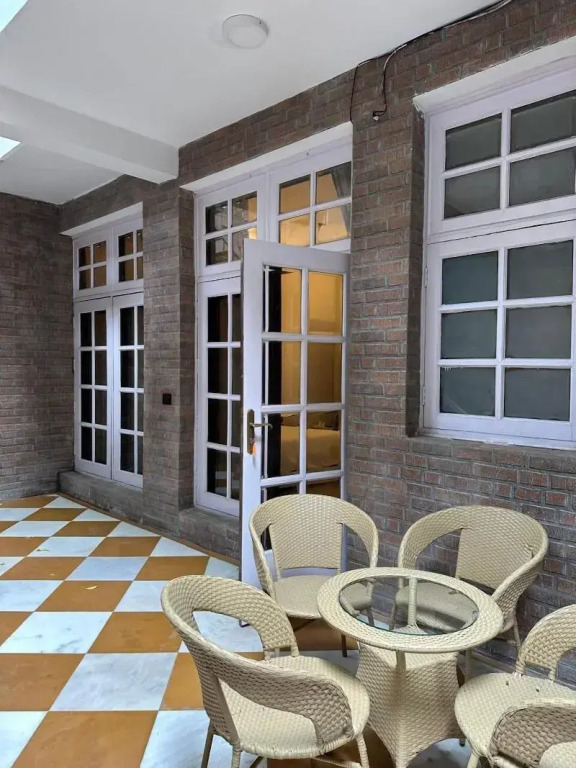 Villa 33