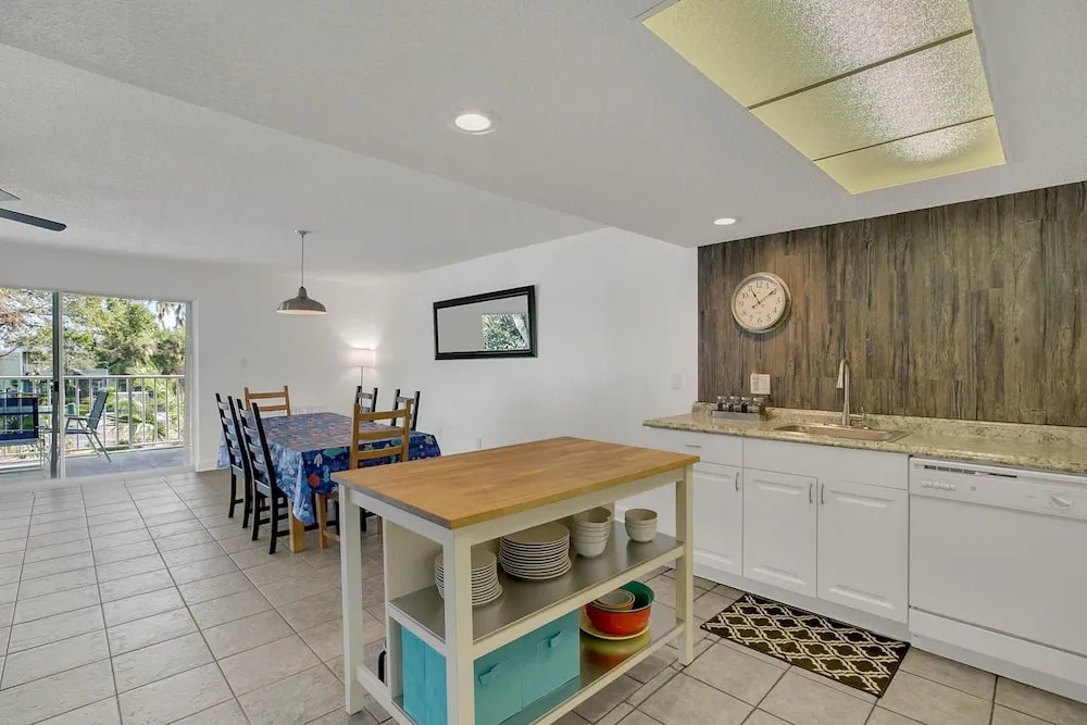 19610 Gulf Blvd Condo Unit 109 2 Bedrooms 2 Bathrooms Condo
