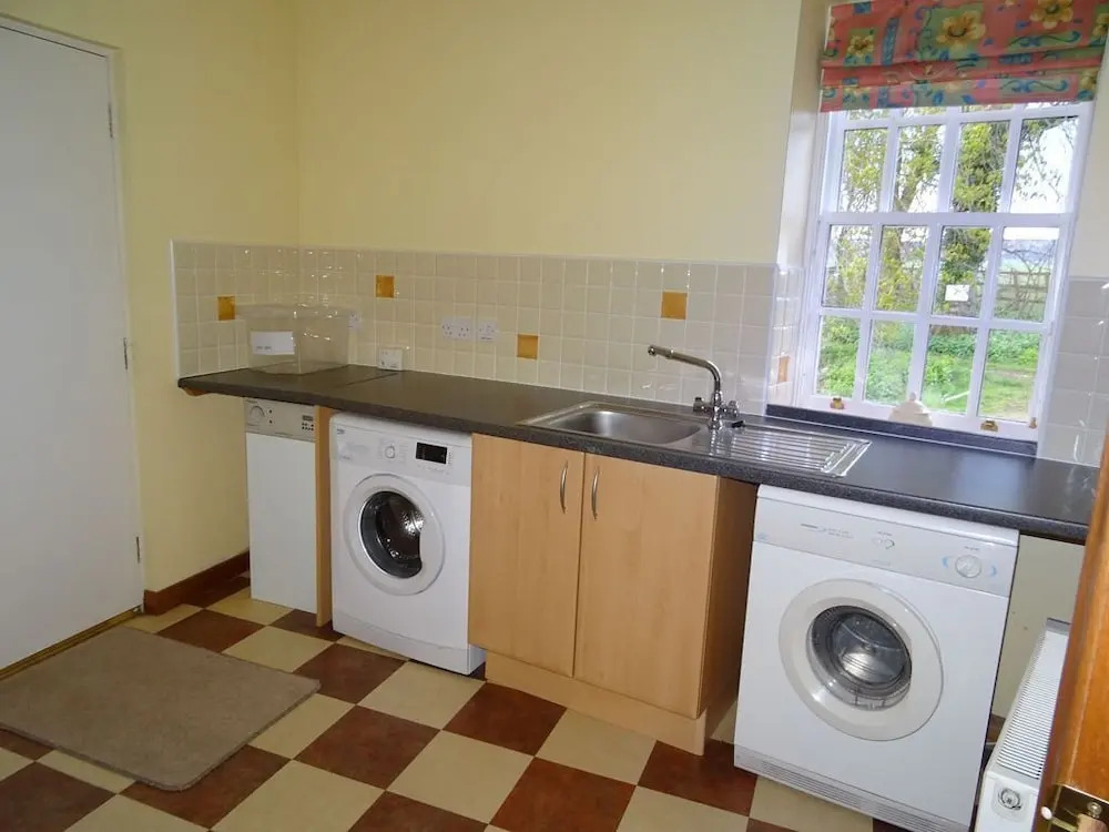 Rural Retreat 2 Miles From Perth, Pets Welcome