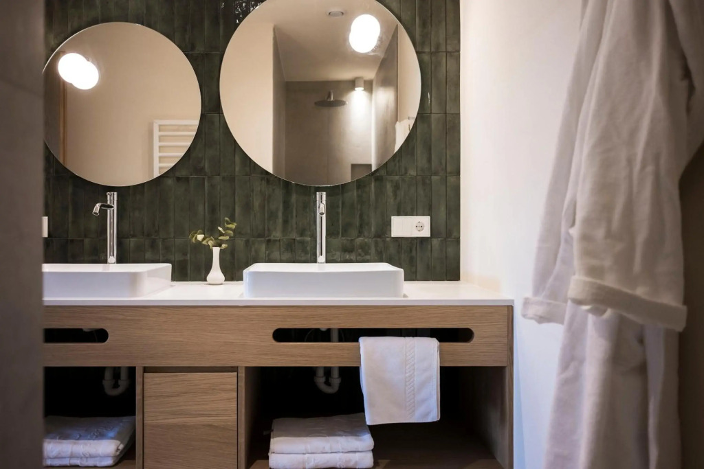 Astor Apartments&Suites