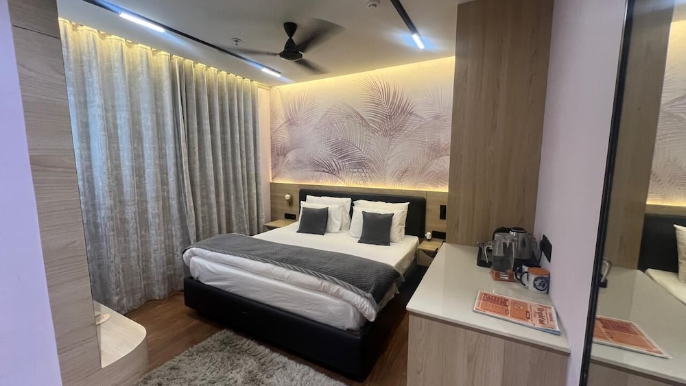 Urbania Rest House And Party Hall