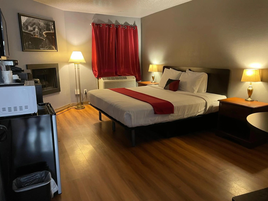 Sunnyside Inn and Suites