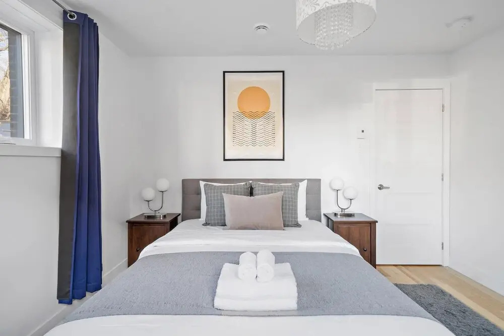Brand New Contemporary 2-bedroom Apartment