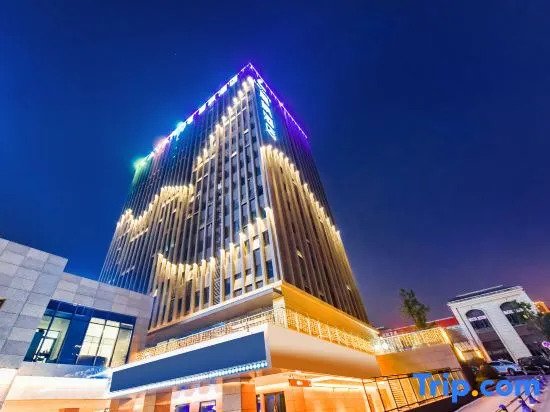 Lavande Hotel •Coach Center Station of Yunyang