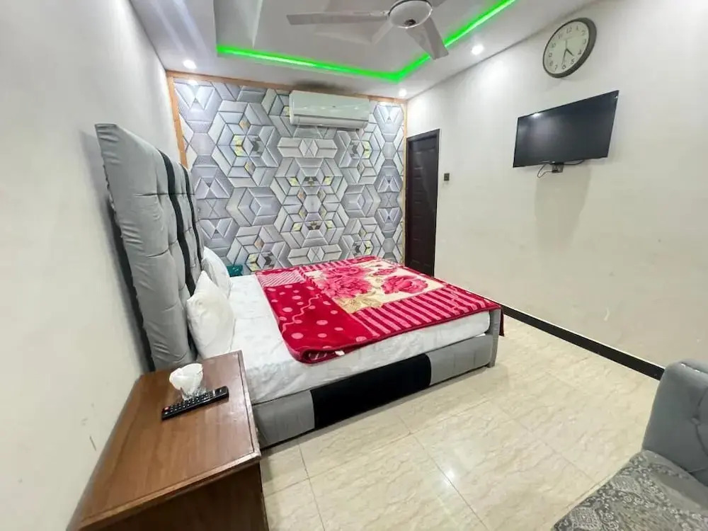 Millat Hotel G9-4