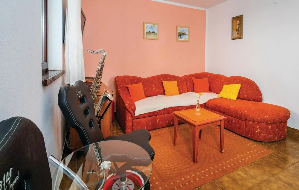 Beautiful Apartment in Labin-ravni With 1 Bedrooms and Wifi