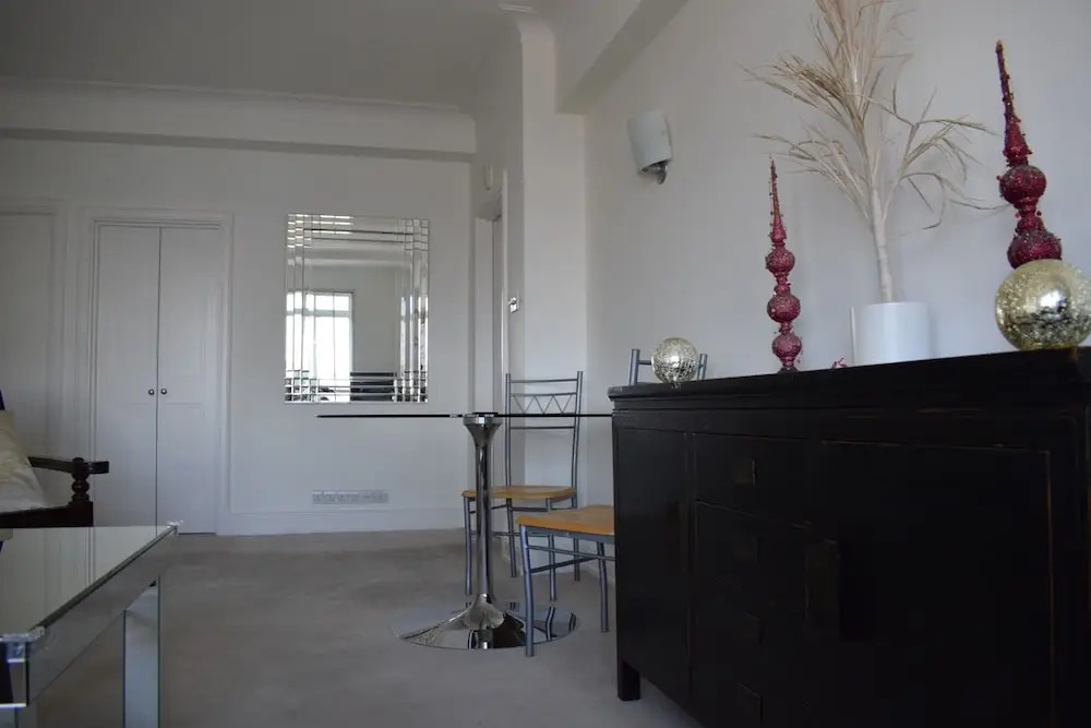 Vibrant 2 Bedroom Apartment in Central London