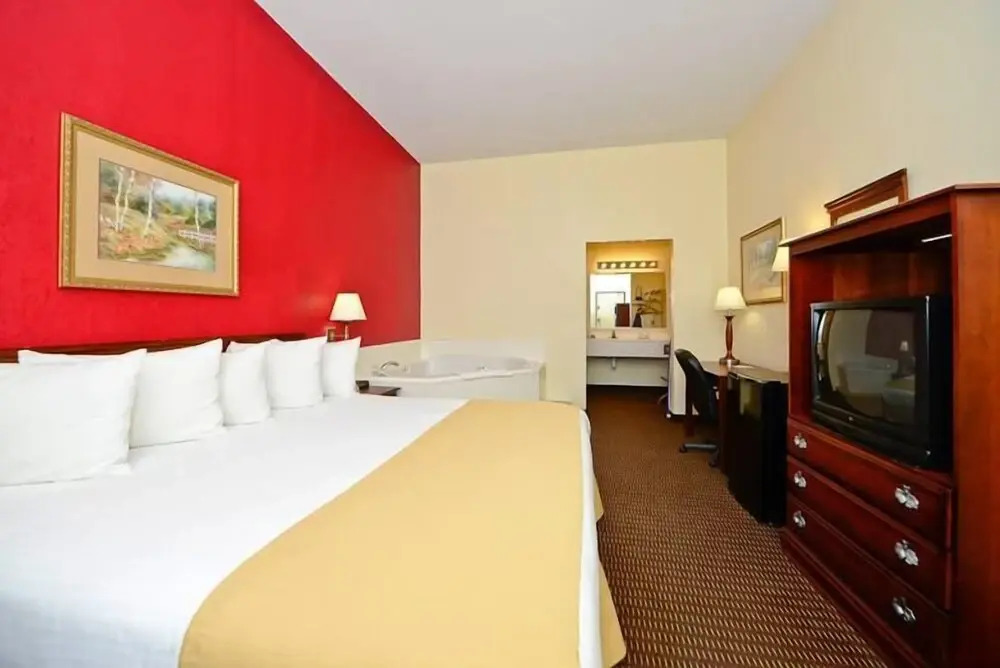 Manchester Heritage Inn And Suites
