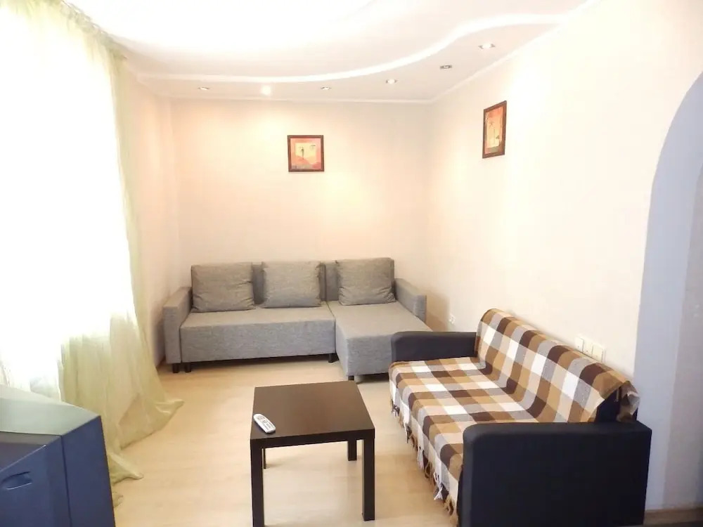 Apartment On Ordzhonikidze 42