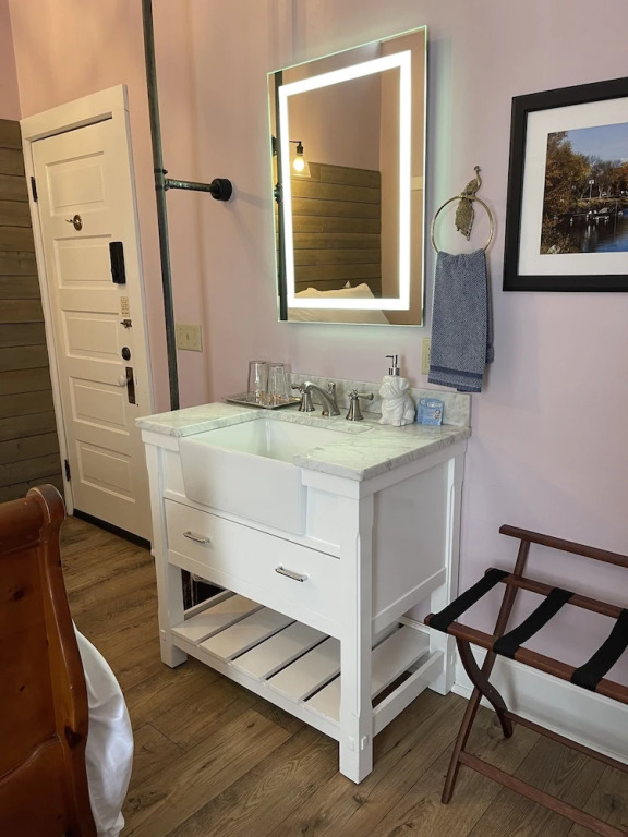 Carriage House Bed & Breakfast