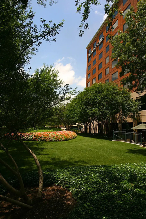Embassy Suites by Hilton Dallas-Love Field