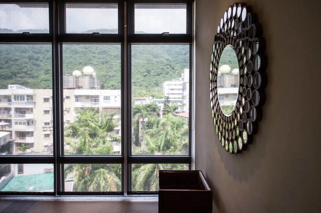 No. 9 Hotel