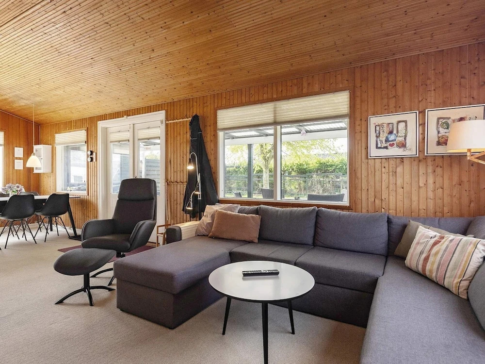 6 person holiday home in Hadsund