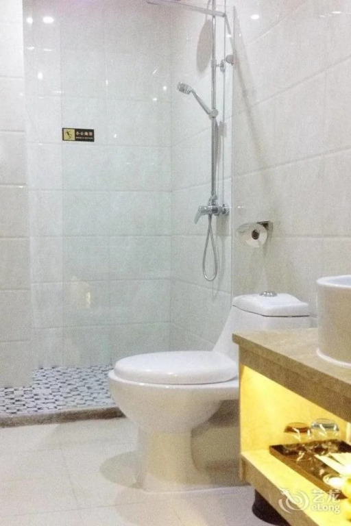Heyuan Business Hotel