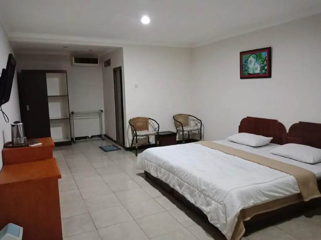 RedDoorz Plus @ Megamendung Puncak Bogor