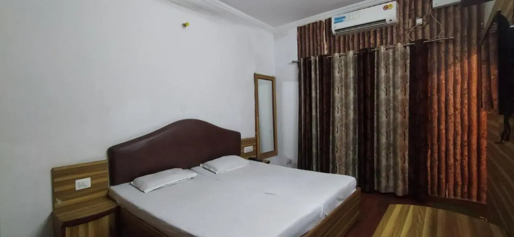 Hotel Samrat