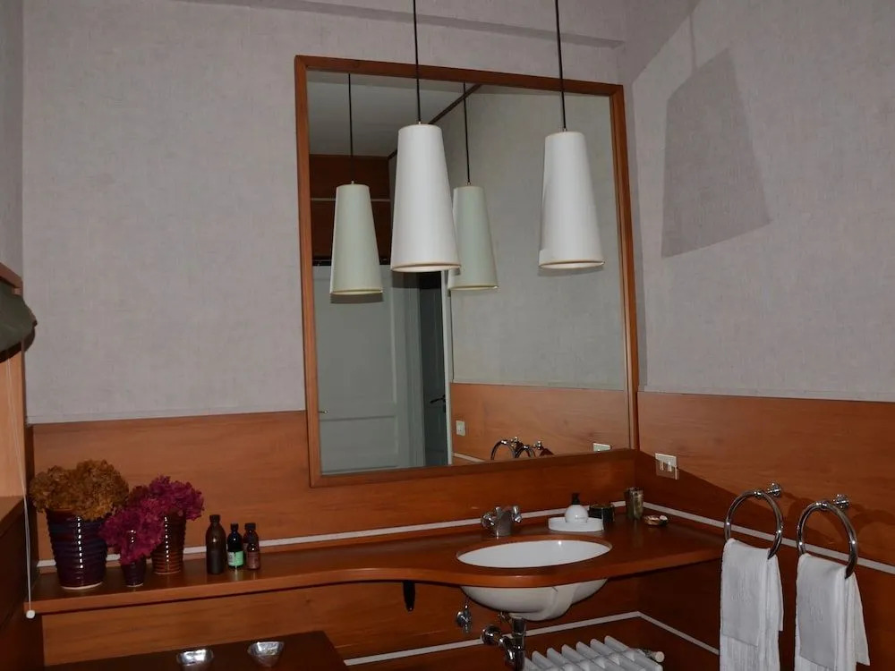 Suite 52