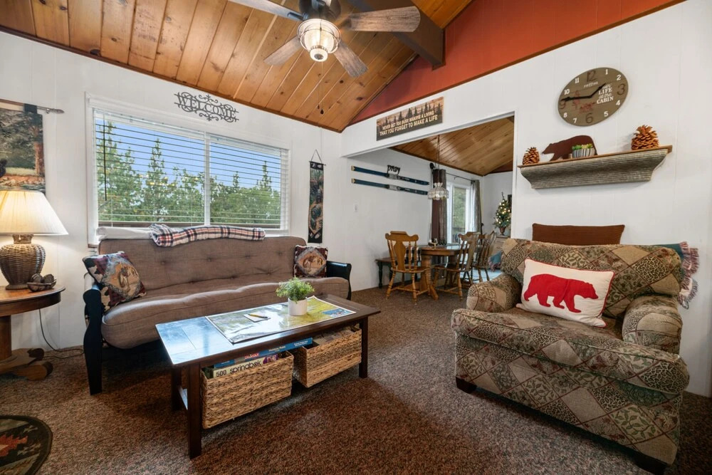 Eagle's Crest At Moonridge - A Sense Of Seclusion And Privacy! Mountain Views! Ac! 2 Bedroom Cabin