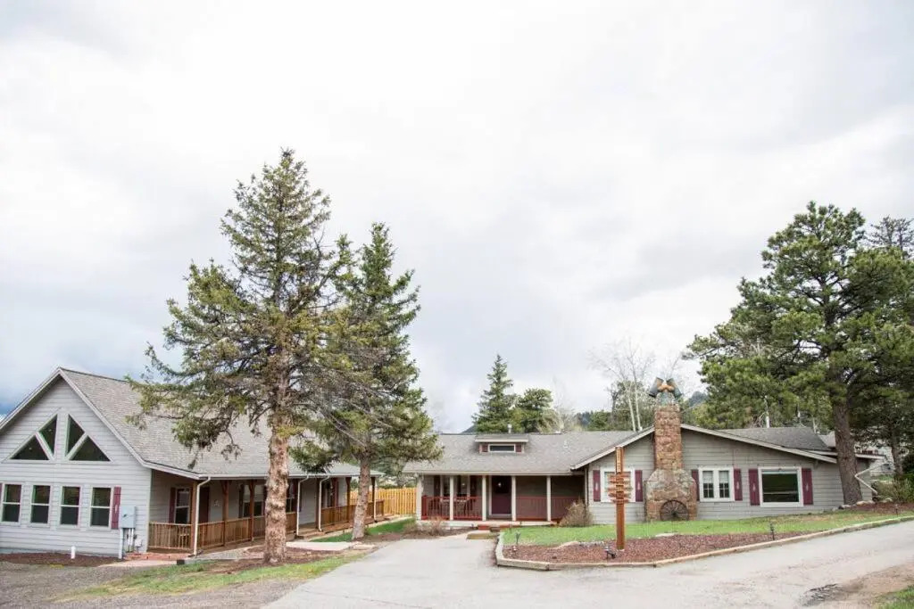 Cozy 1 bedroom cabin Great for couples