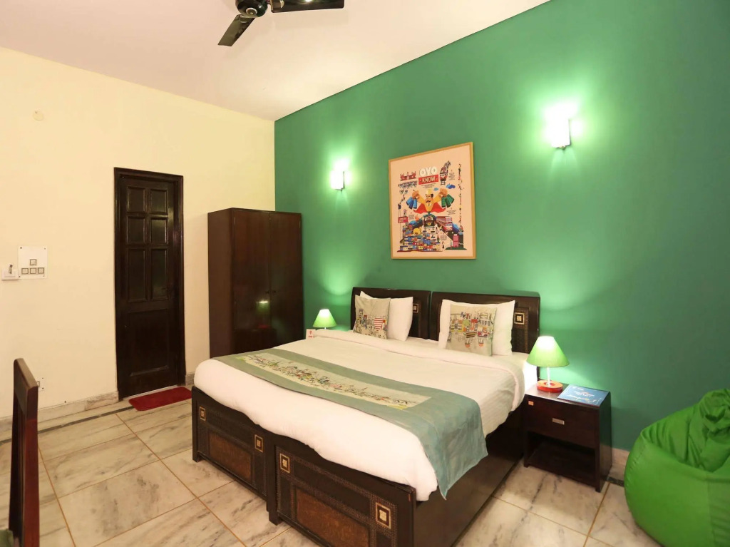 OYO Flagship Noida Spice Mall